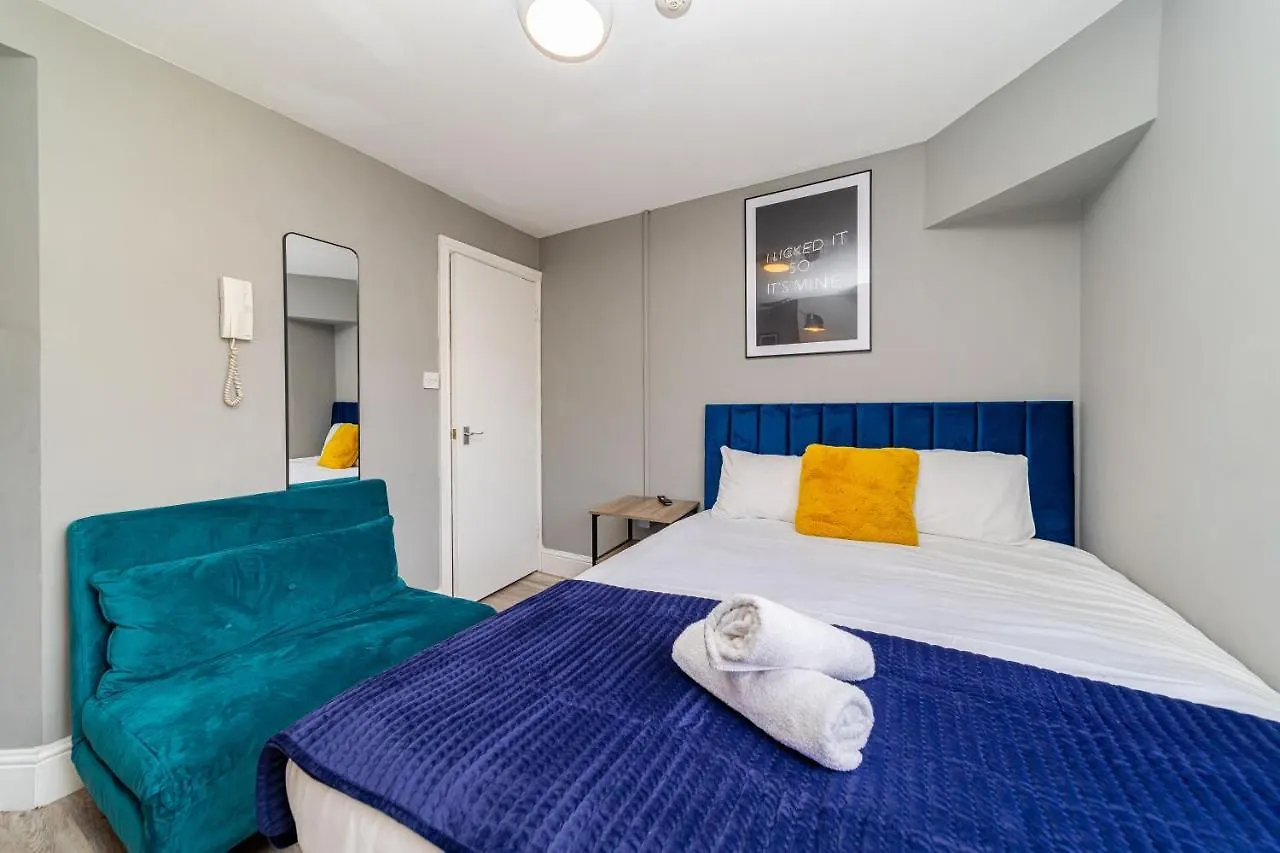 Beachfront Studio Apartment I Sleep 2 I King-Size Bed I Smart Tv I Ms7 Brighton